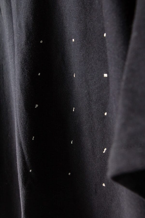 Odd preto detalhe